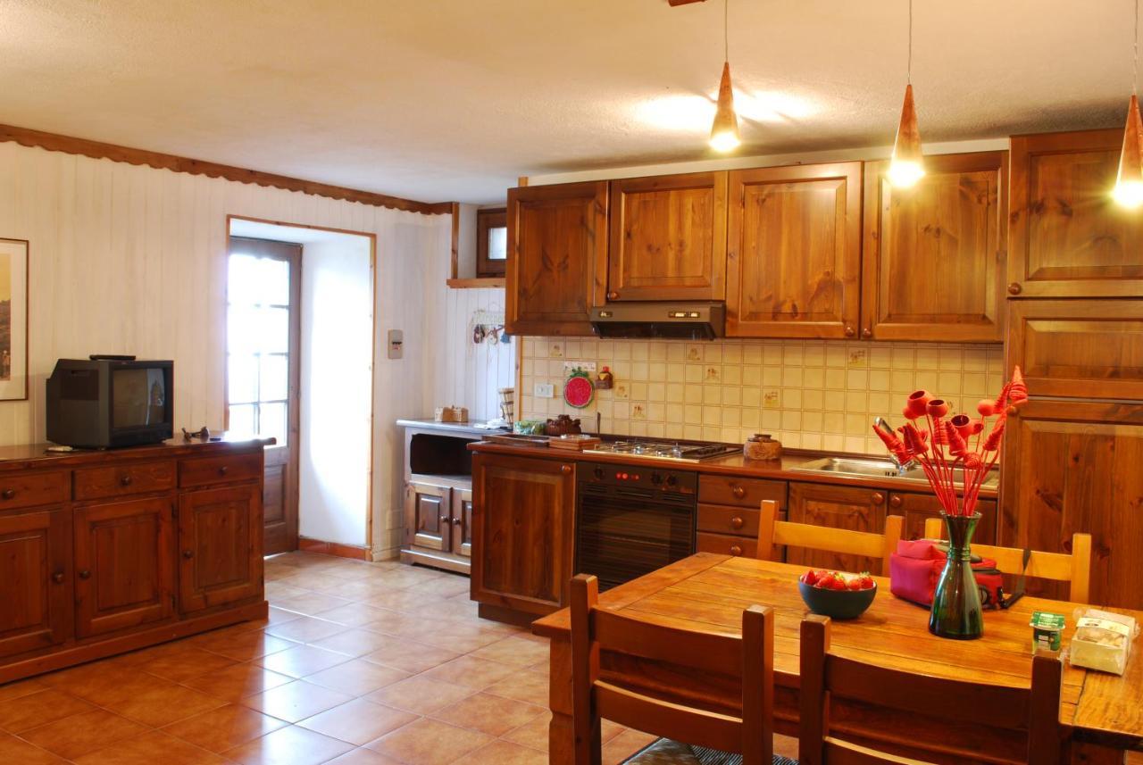 La Casa Di Martina Apartman Saint-Vincent Kültér fotó
