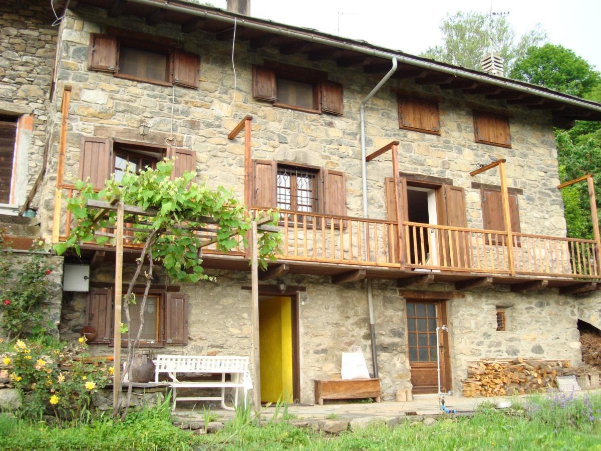 La Casa Di Martina Apartman Saint-Vincent Kültér fotó